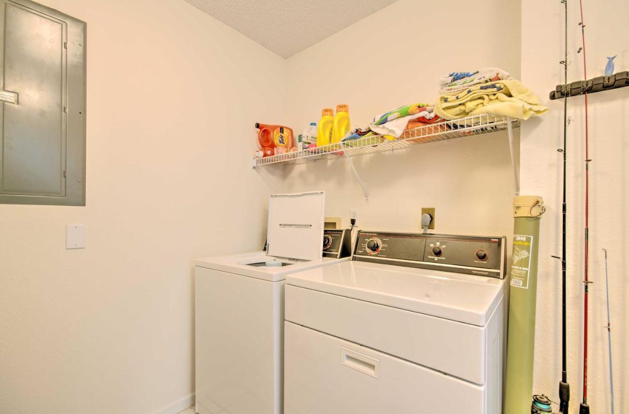 Bright Waterfront Condo With Resort Amenities! Lake Ozark Exterior photo
